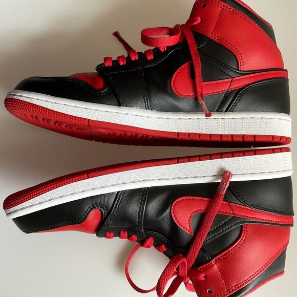 JORDAN 1 MID ALTERNATE BRED (2022) WITH THE BOX RED BLACK - Picture 9 of 16